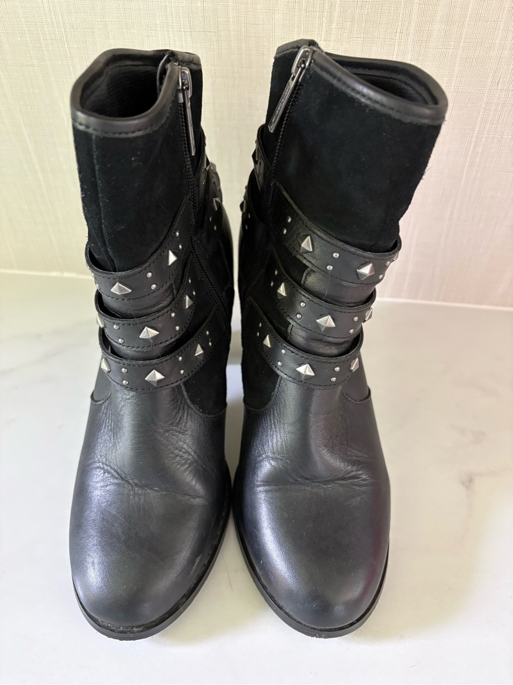 Harley-Davidson Women's Black Studded Leather Ankle Boots SZ-8M - Picture 7 of 10